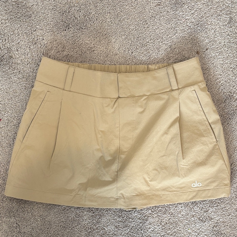 ALO Yoga Women's Beige Skort